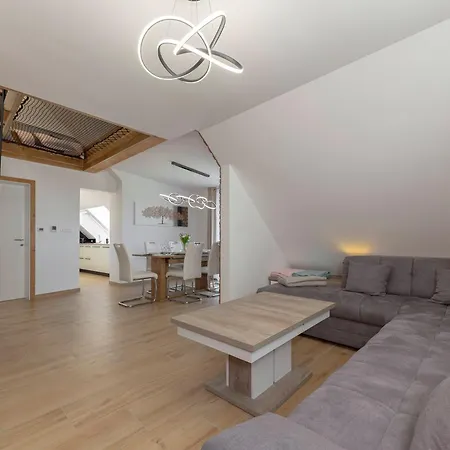Apartma Pri Jakobu Postojna Buitenkant foto