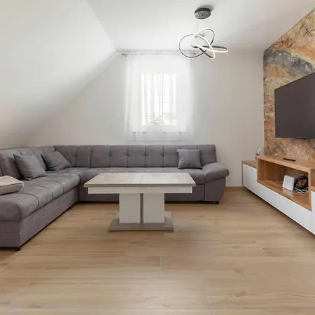 Apartma Pri Jakobu Postojna Buitenkant foto