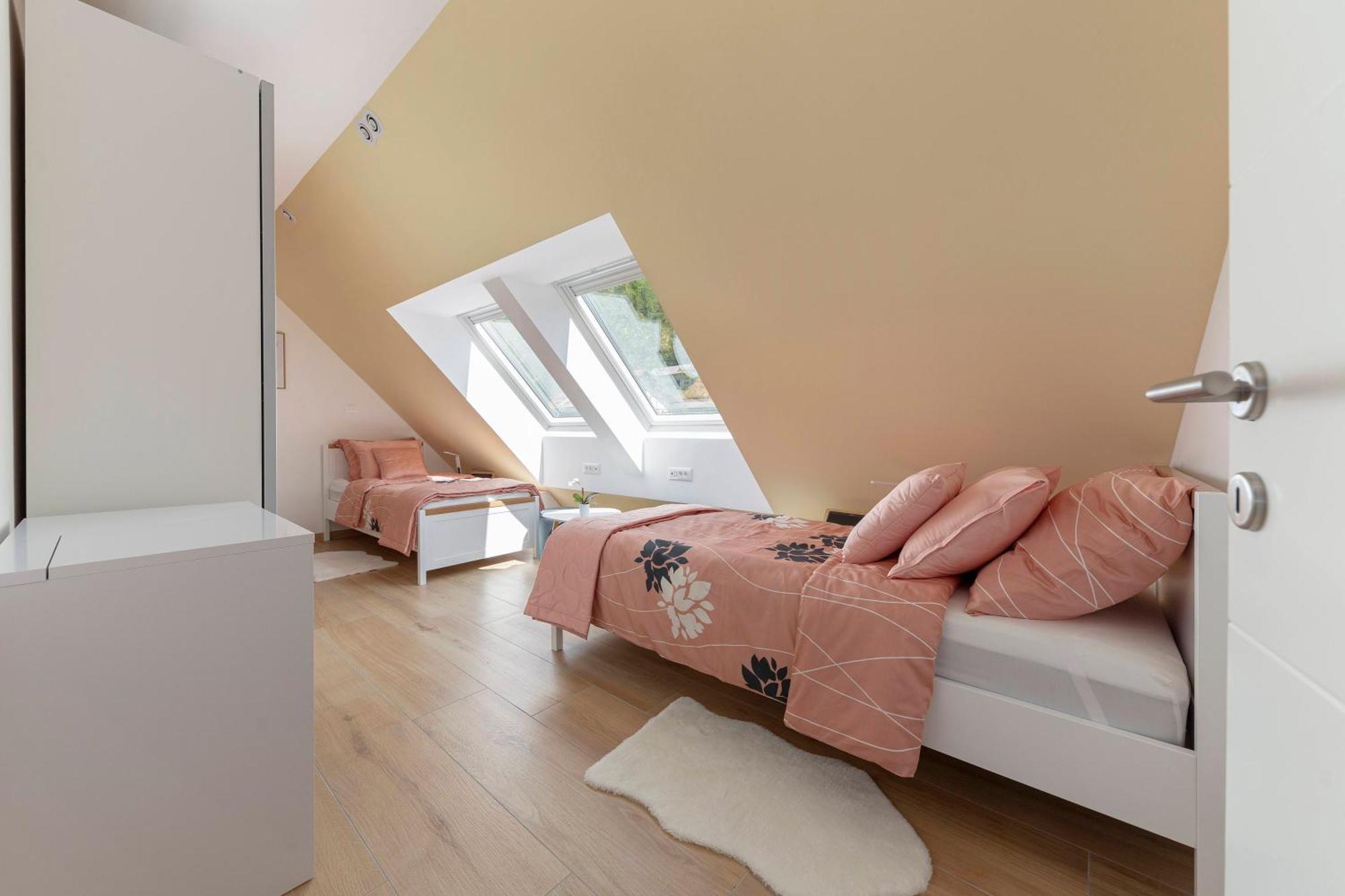 Apartma Pri Jakobu Apartment *